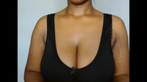 pinkxsugar online show from 02-25-26, 05:11