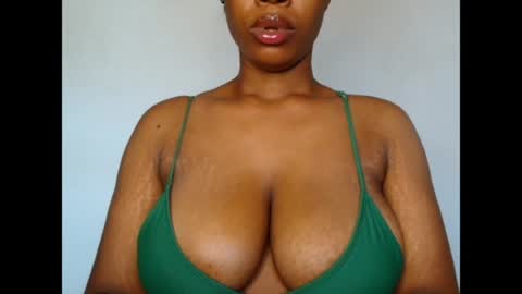 Snapshot of pinkxsugar chatting on 04-22-26, 02:51 pinkxsugar online show from 04-22-26, 02:51