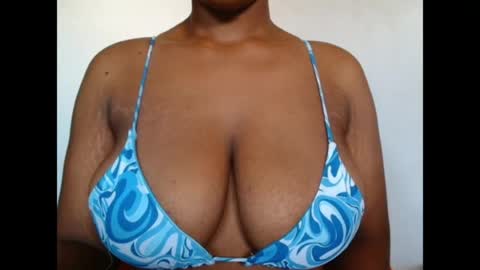 Snapshot of pinkxsugar chatting on 05-02-26, 02:33 pinkxsugar online show from 05-02-26, 02:33