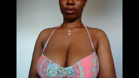 Snapshot of pinkxsugar chatting on 05-21-26, 10:33 pinkxsugar online show from 05-21-26, 10:33