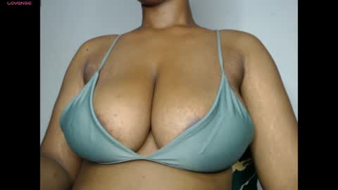 Snapshot of pinkxsugar chatting on 06-10-26, 05:23 pinkxsugar online show from 06-10-26, 05:23