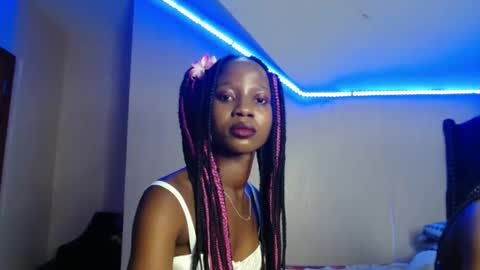 Pinky online show from 11-28-25, 03:36