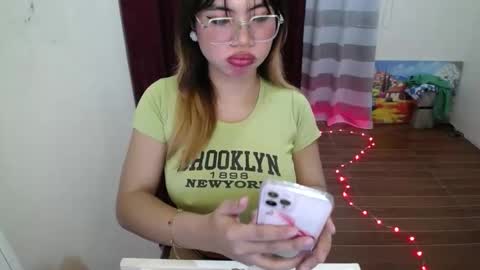 Snapshot of pinky_pussybobby69 chatting on 05-02-26, 06:24 Tina online show from 05-02-26, 06:24