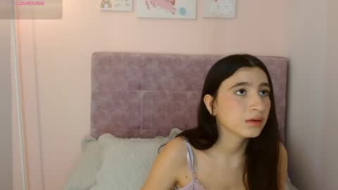 Perla online show from 04-01-26, 02:25