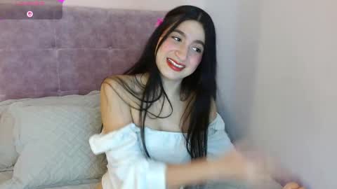 Perla online show from 04-15-26, 03:30