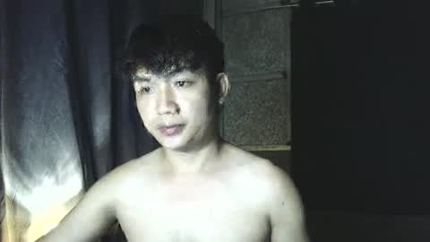 Snapshot of pinoy_petitehugecock chatting on 11-05-25, 02:39 alex online show from 11-05-25, 02:39