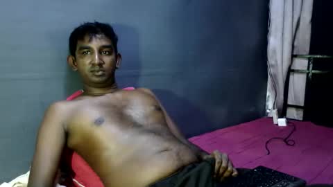 Snapshot of pinoybbc_xx chatting on 05-06-26, 02:44 rayvienn online show from 05-06-26, 02:44