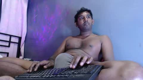 Snapshot of pinoybbc_xx chatting on 06-12-26, 10:25 rayvienn online show from 06-12-26, 10:25
