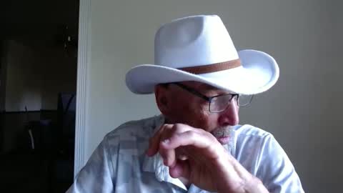 Snapshot of pipewizard chatting on 05-07-26, 10:48 pipewizard online show from 05-07-26, 10:48