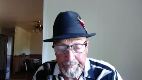 Snapshot of pipewizard chatting on 05-17-26, 10:06 pipewizard online show from 05-17-26, 10:06