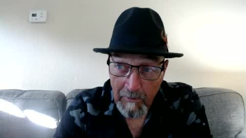 Snapshot of pipewizard chatting on 06-11-26, 11:14 pipewizard online show from 06-11-26, 11:14