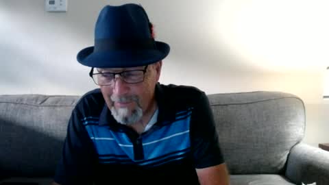 Snapshot of pipewizard chatting on 06-12-26, 11:03 pipewizard online show from 06-12-26, 11:03