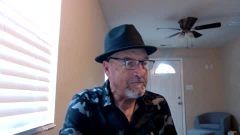 Snapshot of pipewizard chatting on 07-12-26, 10:34 pipewizard online show from 07-12-26, 10:34