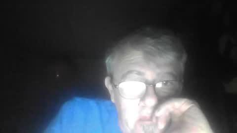 Snapshot of pipi2704 chatting on 12-13-24, 01:48 pipi2704 online show from 12-13-24, 01:48
