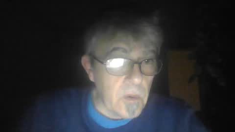 Snapshot of pipi2704 chatting on 12-19-24, 12:34 pipi2704 online show from 12-19-24, 12:34