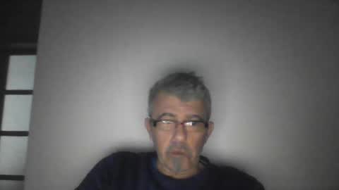 Snapshot of pipi2704 chatting on 01-11-25, 07:06 pipi2704 online show from 01-11-25, 07:06