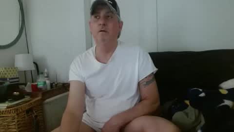 Snapshot of pirate334 chatting on 04-28-26, 06:46 pirate334 online show from 04-28-26, 06:46