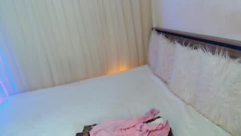 Ari online show from 02-08-26, 03:43