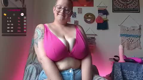 Snapshot of pisces_princess_ chatting on 03-07-25, 09:48 Em online show from 03-07-25, 09:48