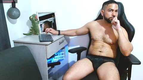 Snapshot of piter_berlin chatting on 01-29-25, 02:40 piter berlin online show from 01-29-25, 02:40