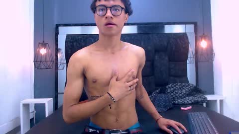 Snapshot of pitter_brenner chatting on 12-02-25, 05:52 Pitt online show from 12-02-25, 05:52