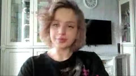Caroline online show from 04-03-26, 04:10
