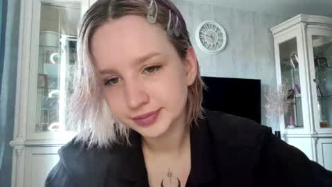 Caroline online show from 04-11-26, 04:28