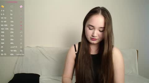 Snapshot of pixie____ chatting on 05-12-26, 02:25 Lily online show from 05-12-26, 02:25
