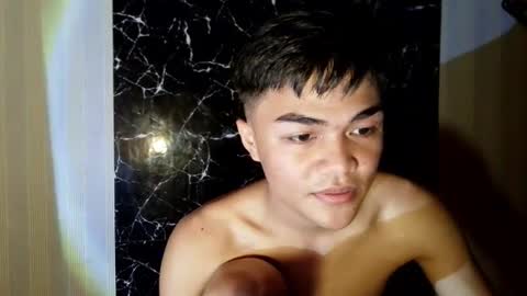 Snapshot of pixie_hugecock chatting on 06-17-26, 02:51 jay online show from 06-17-26, 02:51