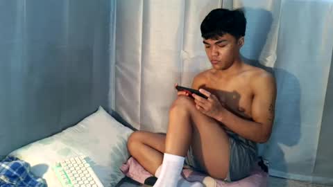 Snapshot of pixie_hugecock chatting on 07-16-26, 10:05 jay online show from 07-16-26, 10:05