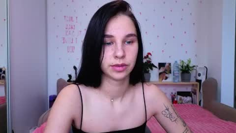 Molly online show from 05-25-26, 06:19