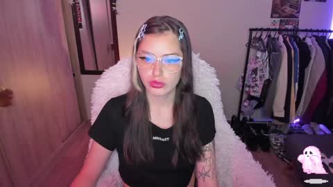 pixie online show from 12-03-24, 12:57