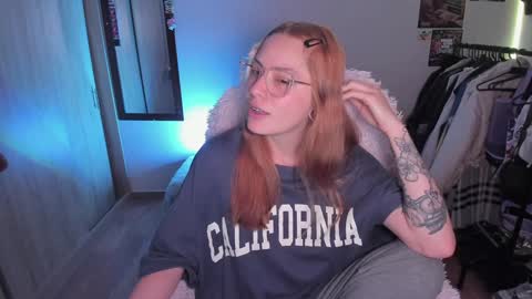 pixie online show from 12-19-24, 02:56