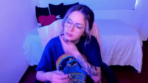 Snapshot of pixiedaemon chatting on 06-06-26, 11:26 pixie online show from 06-06-26, 11:26