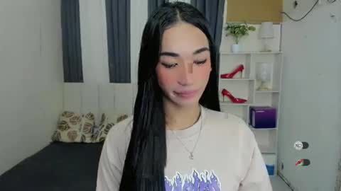 pixiedoll_ online show from 01-19-26, 08:51