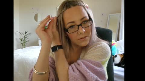 Snapshot of pizza_and_beer_equal_love chatting on 12-04-24, 12:36 Lynn online show from 12-04-24, 12:36