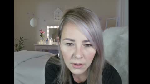 Snapshot of pizza_and_beer_equal_love chatting on 12-09-24, 12:30 Lynn online show from 12-09-24, 12:30