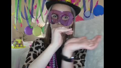 Snapshot of pizza_and_beer_equal_love chatting on 12-13-24, 03:32 Lynn online show from 12-13-24, 03:32