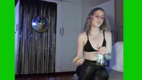 Snapshot of pizza_and_beer_equal_love chatting on 02-18-25, 05:10 Lynn online show from 02-18-25, 05:10