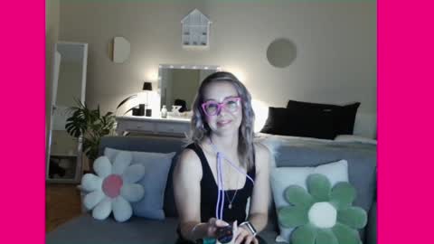 Snapshot of pizza_and_beer_equal_love chatting on 02-28-25, 05:15 Lynn online show from 02-28-25, 05:15