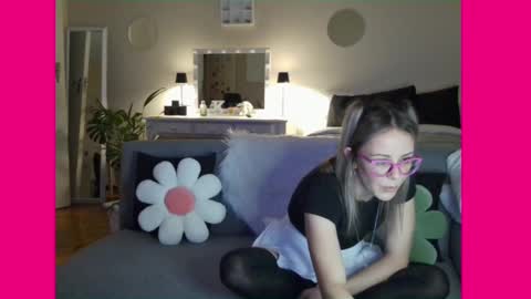 Snapshot of pizza_and_beer_equal_love chatting on 03-04-25, 05:13 Lynn online show from 03-04-25, 05:13