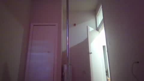 Snapshot of planetvee chatting on 10-25-25, 08:14 Planetvee online show from 10-25-25, 08:14