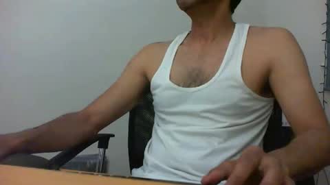 Snapshot of platino3026 chatting on 05-27-26, 11:46 platino3026 online show from 05-27-26, 11:46