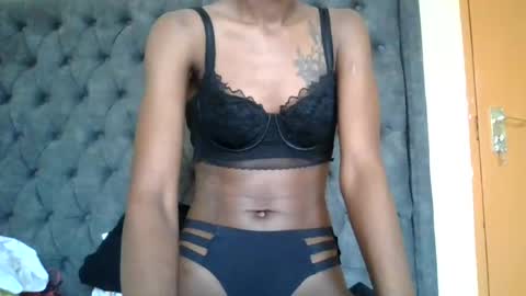 Snapshot of platonic3 chatting on 08-04-26, 10:40 dee online show from 08-04-26, 10:40