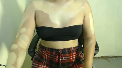 Snapshot of play_wiith_me chatting on 09-22-25, 05:04 play_wiith_me online show from 09-22-25, 05:04