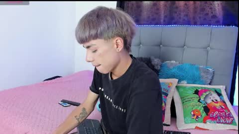 Snapshot of playboy_bunnyy chatting on 10-20-25, 08:53 playboy_bunnyy online show from 10-20-25, 08:53