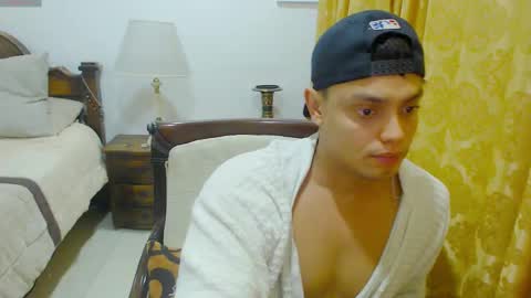 Snapshot of playboy_sex6 chatting on 02-12-25, 02:03 PETER online show from 02-12-25, 02:03