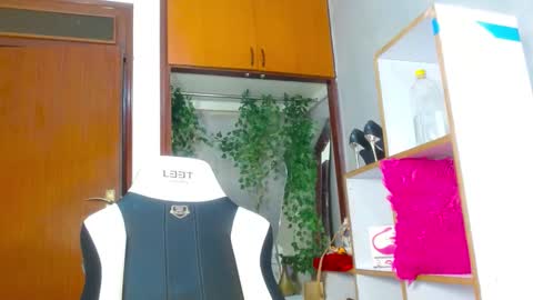 Snapshot of playboytit chatting on 01-04-25, 06:19 playboytit online show from 01-04-25, 06:19