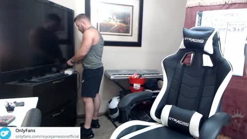 Snapshot of player2pawns chatting on 12-28-24, 04:08 Player online show from 12-28-24, 04:08