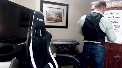 Snapshot of player2pawns chatting on 02-12-25, 04:54 Player online show from 02-12-25, 04:54